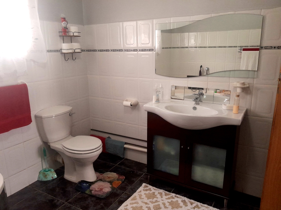 3 Bedroom Property for Sale in Albertinia Western Cape